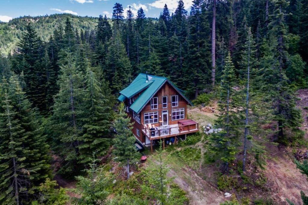 Hot Tub Cool Views: Roaring Creek Cabin Leavenworth Exterior photo